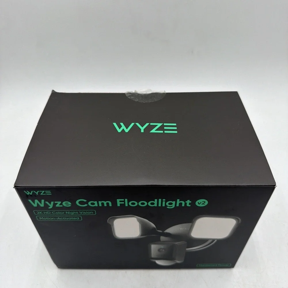 Wyze Cam Floodlight V2 Motion-Activated 2K HD Color Night Vision Camera